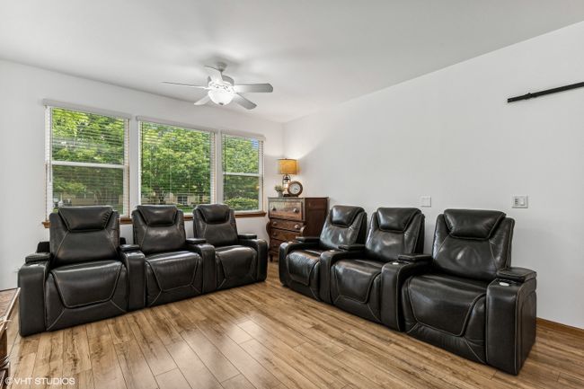 2326 Meadowcroft Ln, Townhouse with 2 bedrooms, 2 bathrooms and 2 parking in Grayslake IL | Image 5