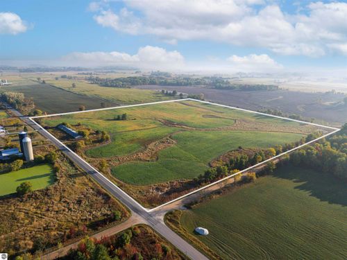 400 19 Mile Road, Marion, MI, 49665 | Card Image