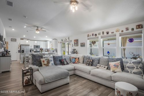 402 Red Dahlia Ln, Jacksonville, FL, 32218-0933 | Card Image