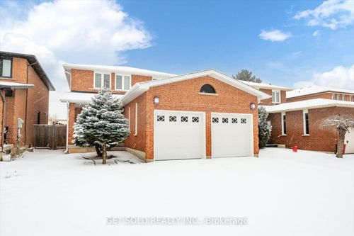 99 Carmen Cres, Woodbridge, ON, L4L5P6 | Card Image