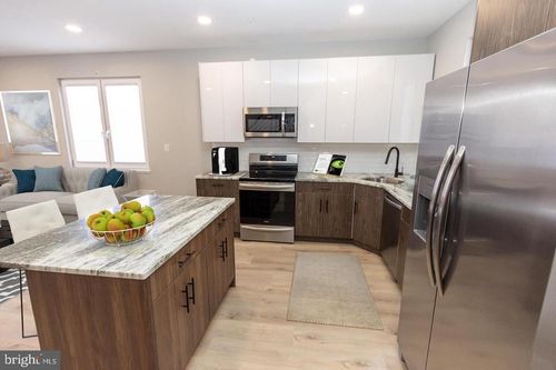 2417 N Hancock St, PHILADELPHIA, PA, 19133-3802 | Card Image