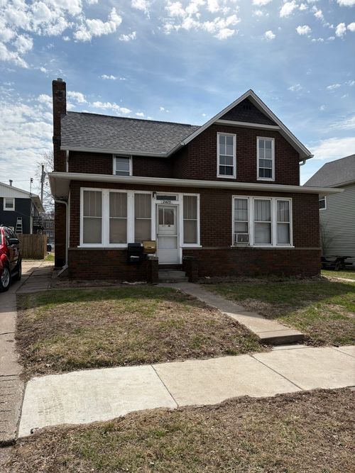 2428 5th Ave, Moline, IL, 61265-1519 | Card Image