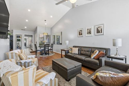 2-230 300, St George, UT, 84770-3671 | Card Image