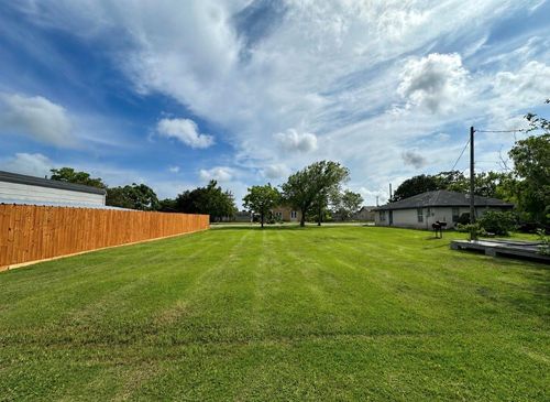 12 N Avenue A, Freeport, TX, 77541-4202 | Card Image