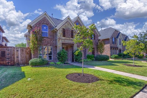 1111 Fossil Lake Dr, Frisco, TX, 75036-3939 | Card Image