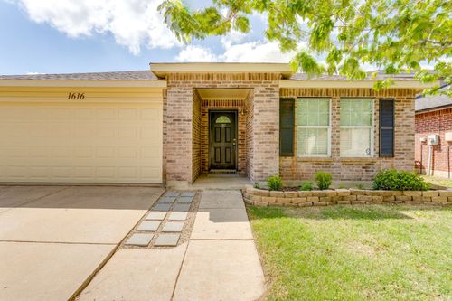 1616 Diamond Lake Trl, Justin, TX, 76247-5735 | Card Image