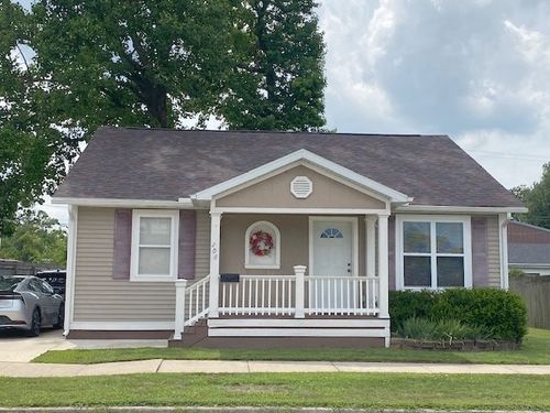 208 7th St, Charleston, IL, 61920-1565 | Card Image