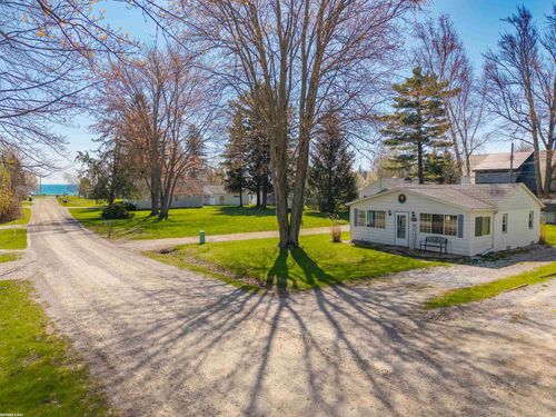 7426 Birchwood Rd, Lexington, MI, 48450-9611 | Card Image