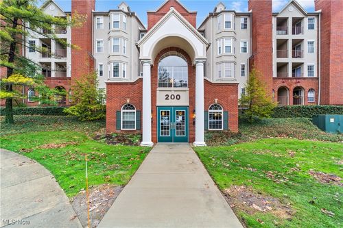 106-200 Fox Hollow, Mayfield Heights, OH, 44124 | Card Image