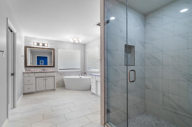 Huge bathrooom separate tub and shower double vanities | Image 18