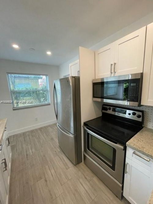 3-2048 Ne 168th St, North Miami Beach, FL, 33162-3246 | Card Image
