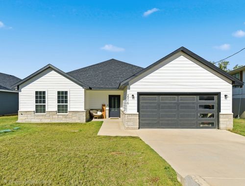 2316 Neches St, Granbury, TX, 76048-6462 | Card Image