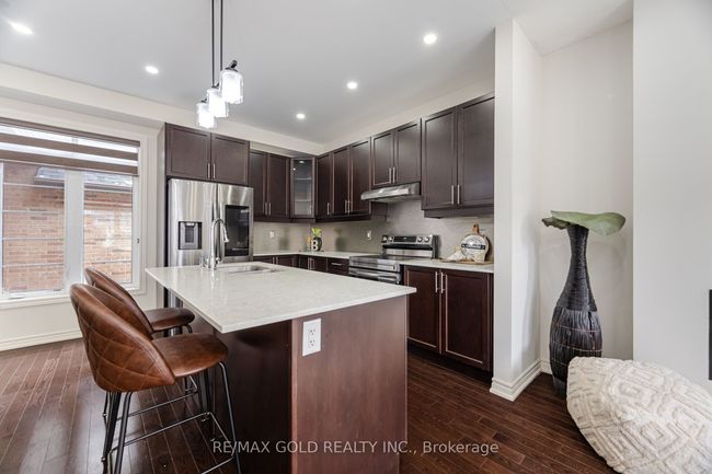 50 Block Rd, House attached with 4 bedrooms, 3 bathrooms and 1 parking in Brampton ON | Image 12