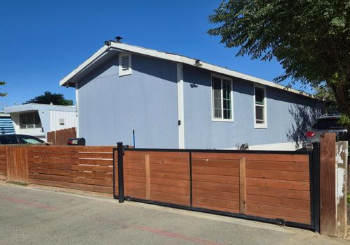 80-1284 Elizabeth St, Coalinga, CA, 93210-3205 | Card Image