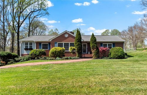 734 Oakland Dr, Elkin, NC, 28621-2932 | Card Image