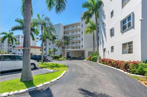 apt-107-3181 Ocean Dr, Hallandale Beach, FL, 33009-7223 | Card Image