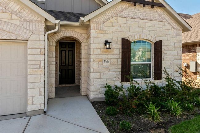 2304 Base Burner Path, House other with 3 bedrooms, 2 bathrooms and 2 parking in Leander TX | Image 5