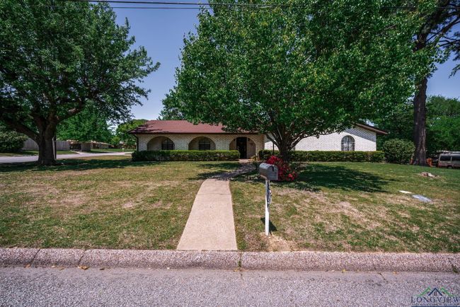 107 Tulip St, House other with 3 bedrooms, 3 bathrooms and null parking in White Oak TX | Image 5