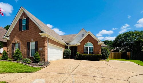 984 Nesting Wood Cir E, Cordova, TN, 38018-0432 | Card Image
