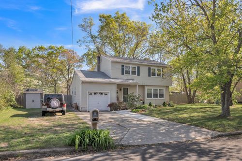 111 Spray Ave, Egg Harbor Township, NJ, 08234-7240 | Card Image