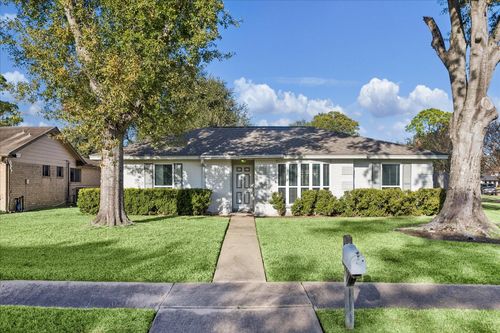 11302 Brook Meadows Ln, Meadows Place, TX, 77477-1829 | Card Image