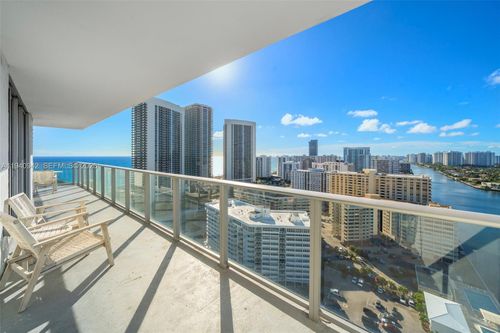r2009-4010 S Ocean Dr, Hollywood, FL, 33019-3063 | Card Image