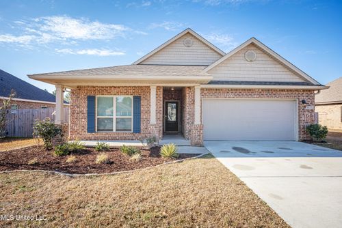 6825 Sweetclover Dr, Ocean Springs, MS, 39564-5079 | Card Image