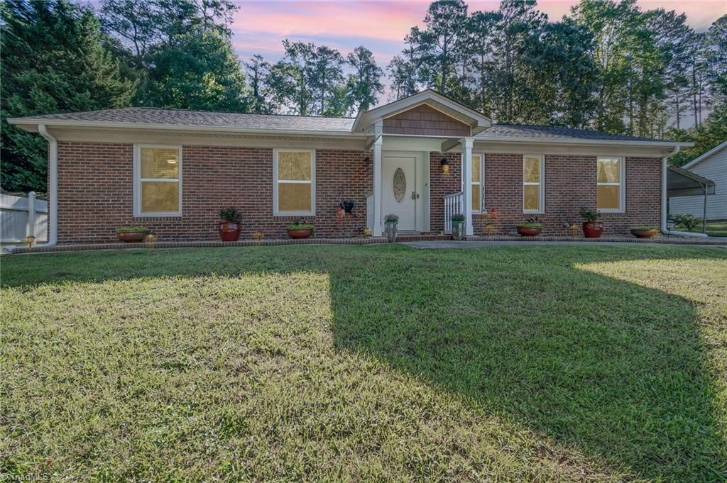 Pennoak Rd, Greensboro, NC 27407