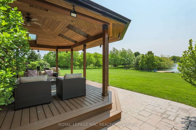 2021 Victoria Ave, Home with 5 bedrooms, 4 bathrooms and 50 parking in Pelham ON | Image 29