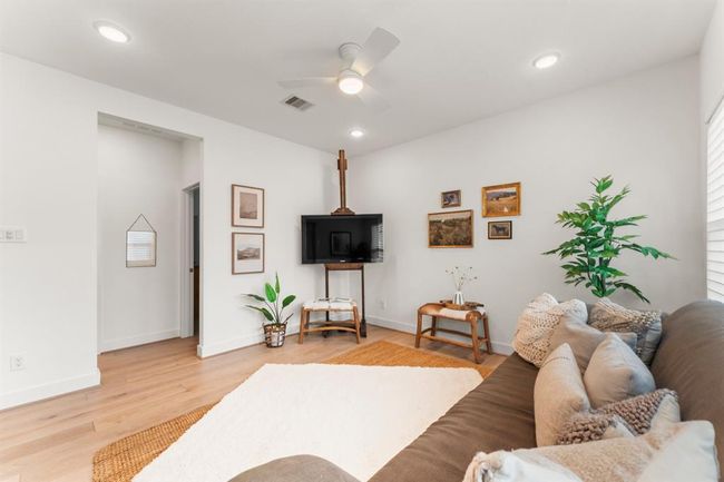 Low Maintenance hard surface flooring upstairs | Image 37