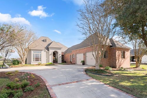 2315 S Turnberry Ave, Zachary, LA, 70791-5413 | Card Image