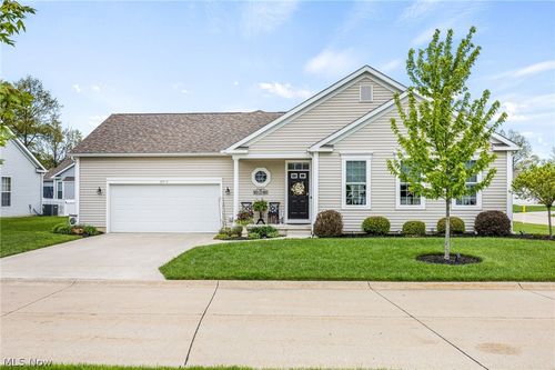 8744 Wakefield Run, North Ridgeville, OH, 44039-9730 | Card Image
