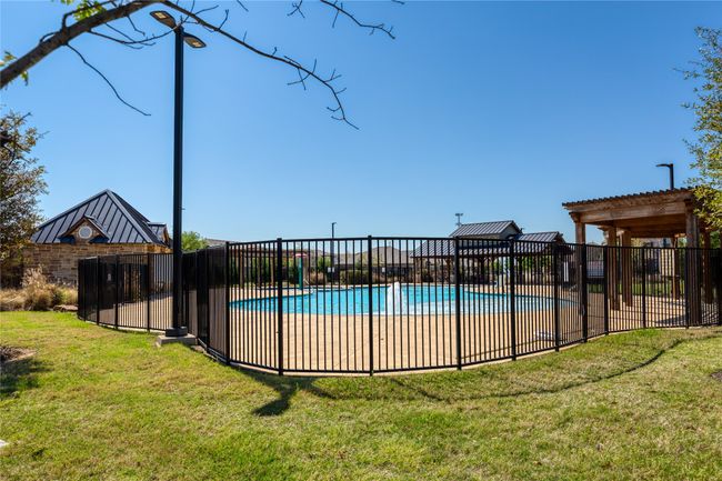 4512 Hiddenite Rd, House other with 4 bedrooms, 2 bathrooms and null parking in Aubrey TX | Image 30