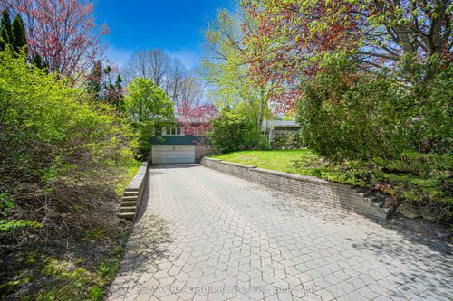 25 Vernham Court, North York, ON, M2L2B3 | Card Image