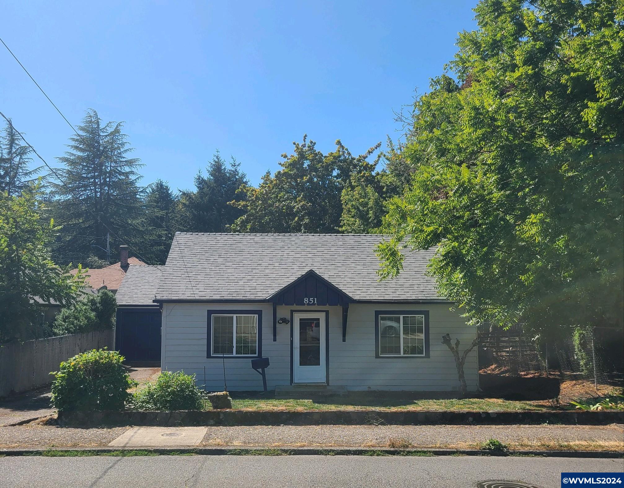 Rosemont Ave, Salem, OR 97304