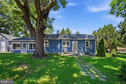 44 S Woodlawn Ave, HAMILTON, VA, 20158-9035 | Card Image