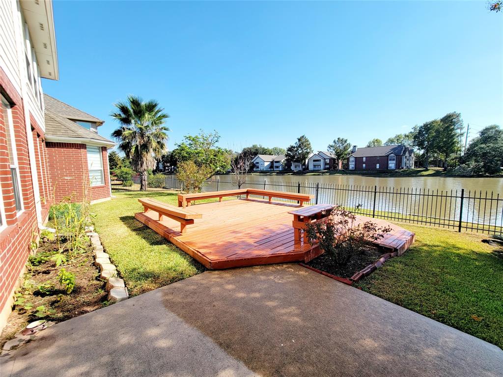 Summer Bay Dr, Sugar Land, TX 77478