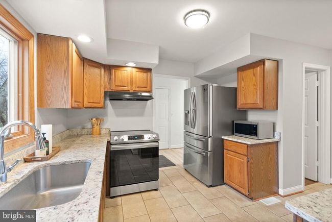 12007 Briar Patch Rd, House other with 4 bedrooms, 3 bathrooms and null parking in HUME VA | Image 16