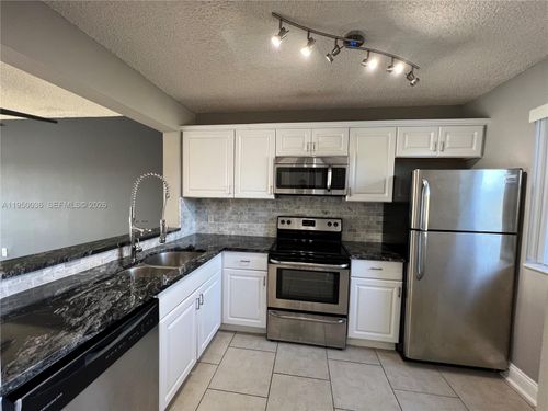 apt-175-5200 Nw 31st Ave, FORT LAUDERDALE, FL, 33309-2556 | Card Image