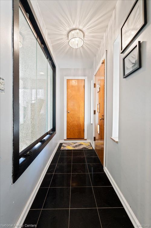 21234 Cyman Ave, Warren, MI, 48091-4329 | Card Image