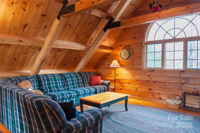 Upper Level Loft | Image 5