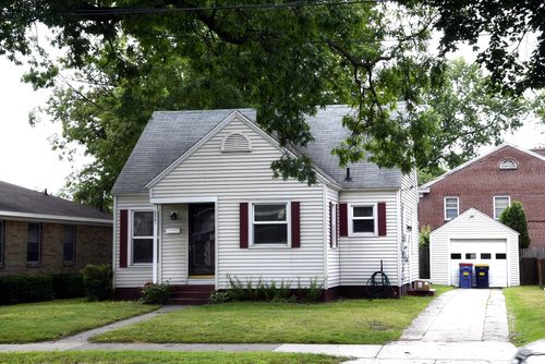 2341 Eastern Ave Se, Grand Rapids, MI, 49507-3250 | Card Image