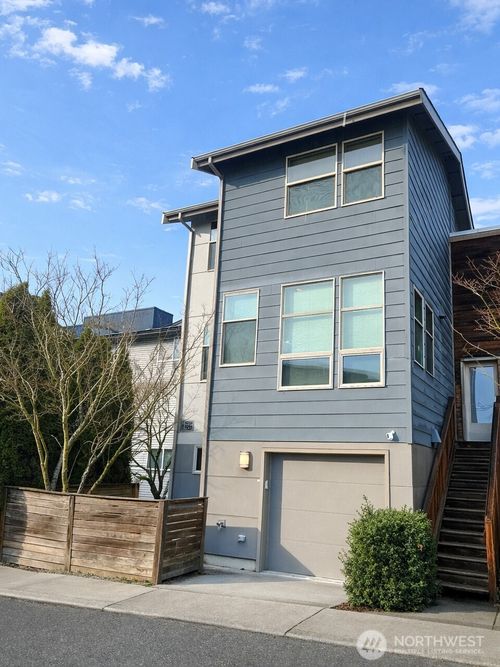 1214 N Northgate Way, Seattle, WA, 98133 | Card Image
