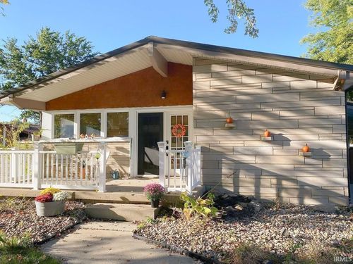 151 Pleasant View Dr, Mitchell, IN, 47446-1250 | Card Image