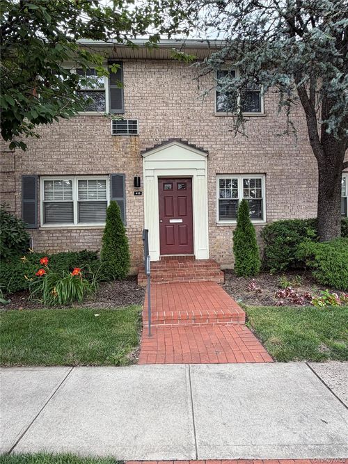1l-415 Merrick Road, Hempstead, NY, 11570 | Card Image