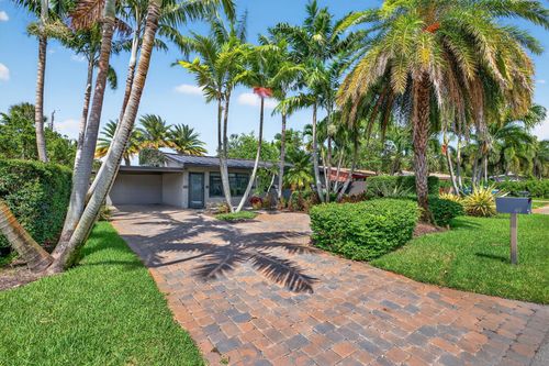 49 Ne 26th Ct, Wilton Manors, FL, 33334-1026 | Card Image