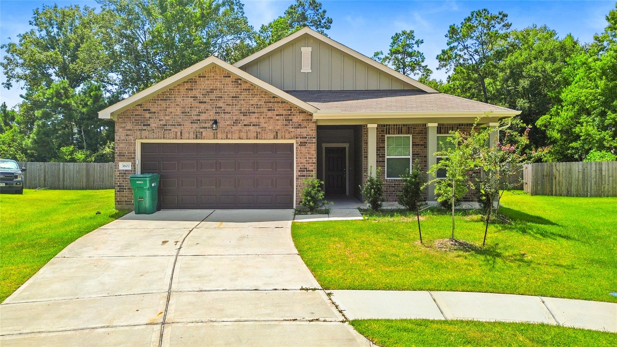 Residential Lease in Huffman