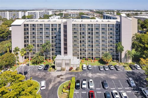 apt-104-2205 S Cypress Bend Dr, Pompano Beach, FL, 33069-4455 | Card Image