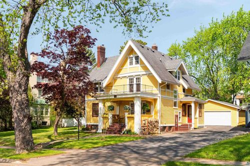 2415 E 2nd St, Duluth, MN, 55812-1822 | Card Image