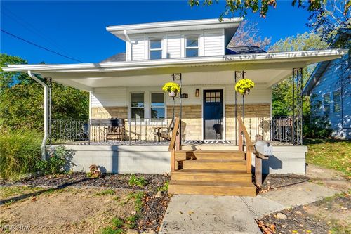 404 Newell Ave, Akron, OH, 44305-3712 | Card Image